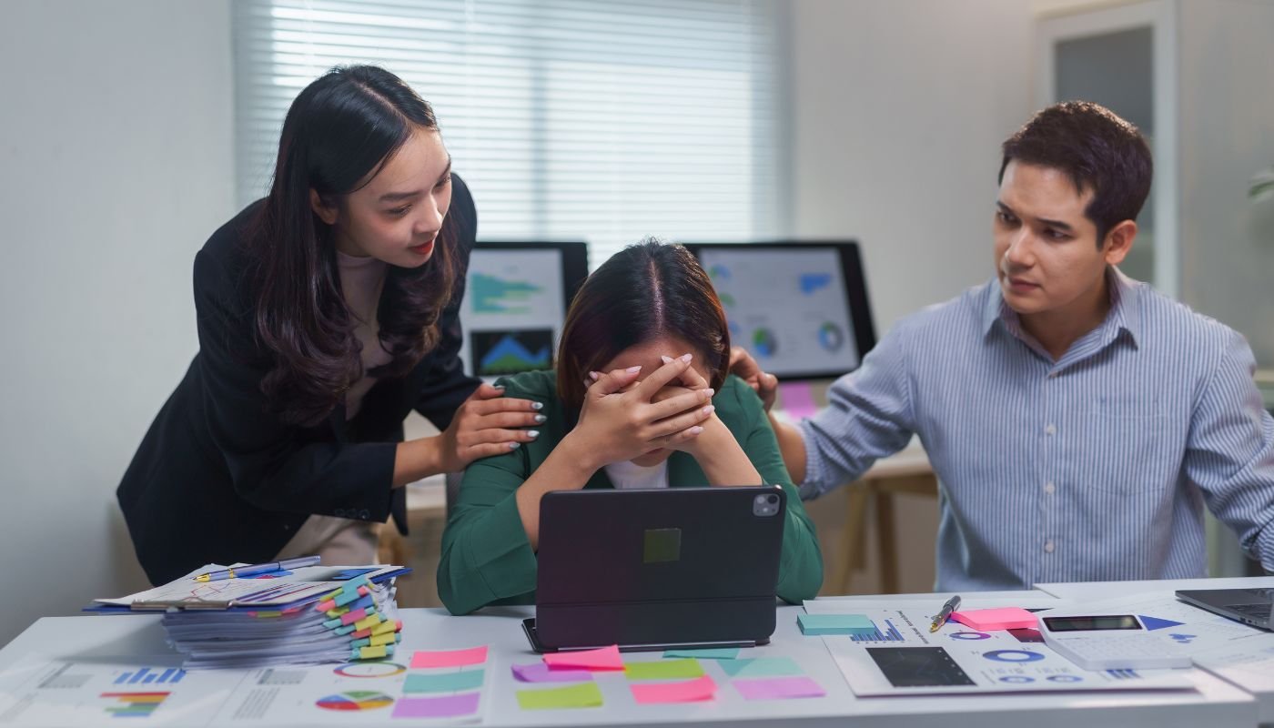 Read more about the article The End of Freshers? How AI is Killing the Entry-Level Job