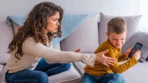 Read more about the article Why Screens Are Toxic for Kids and What Parents Must Do